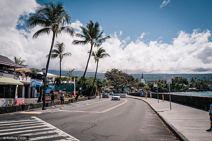 Mit 74 Jahren auf der #blueroadtokona bei der Triathlon-WM auf Hawaii Mit 74 Jahren auf der #blueroadtokona bei der Triathlon-WM auf Hawaii
