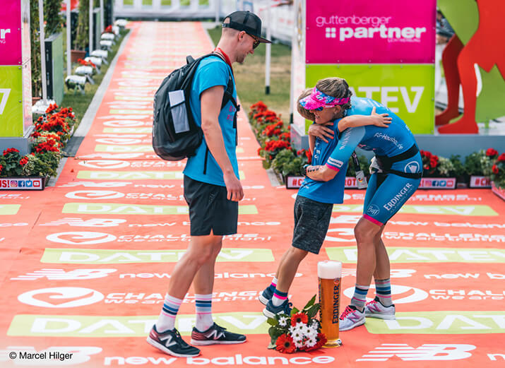 Profisportlerin und Mutter – für viele Frauen ein Vorbild Profisportlerin und Mutter – für viele Frauen ein Vorbild